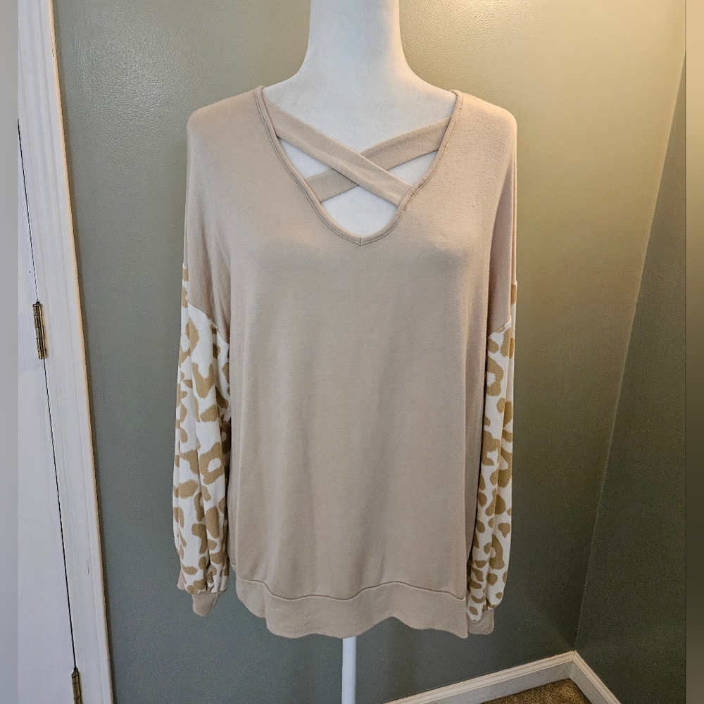BiBi Beige Criss-Cross Neck Women's Sweater Animal Print Sleeves Medium M - Picture 1 of 11